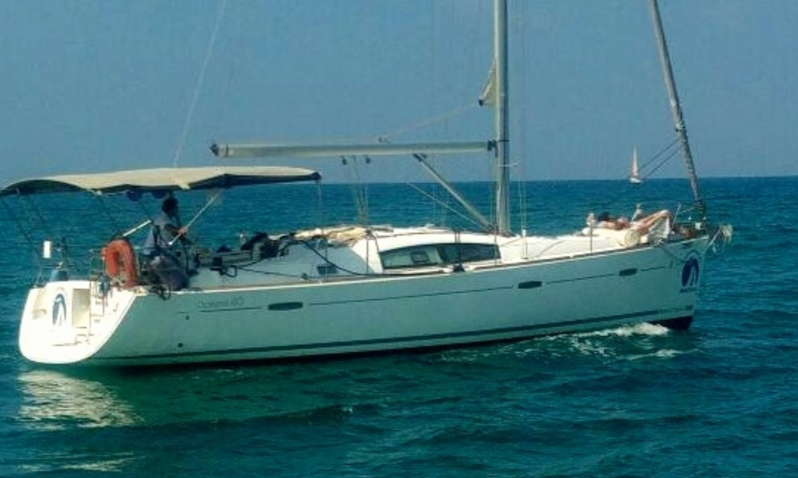 Beneteau_Oceanis_03
